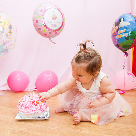 Maisie-Rose Cake Smash