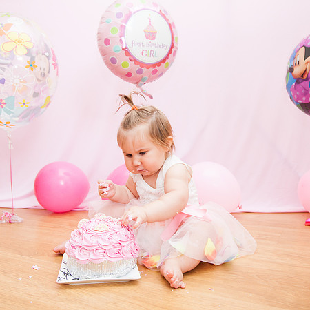 Maisie-Rose Cake Smash